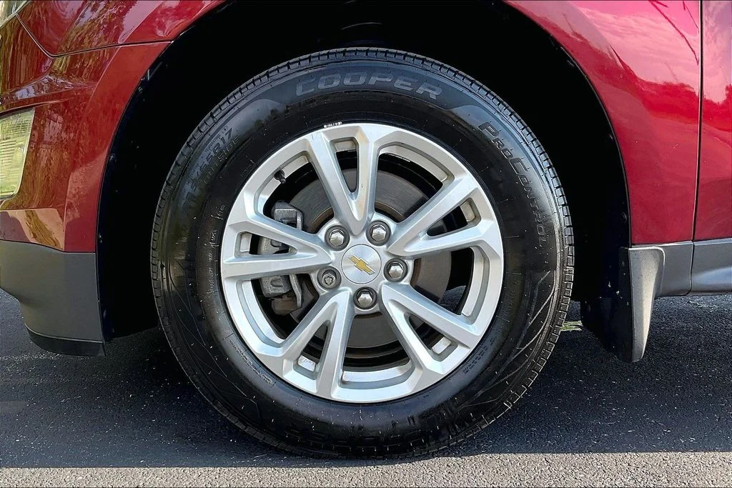 Used 2017 Red Chevrolet LT image 8