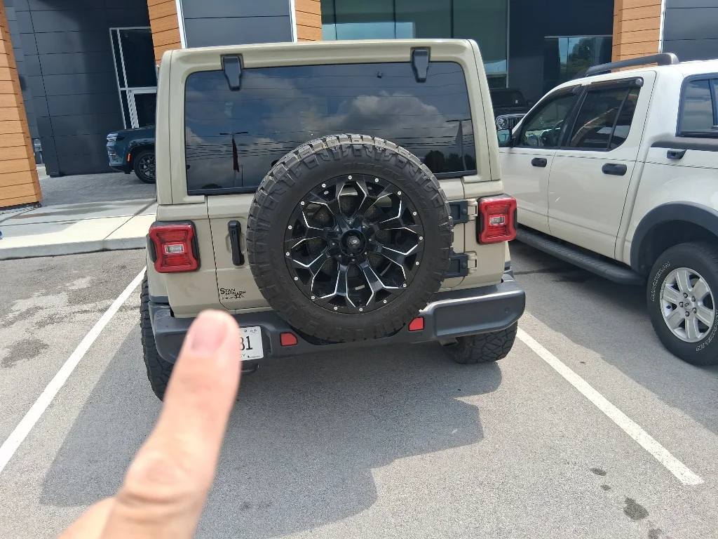 Used 2022 Limited Edition Gobi Clearcoat Jeep Unlimited Sahara image 3