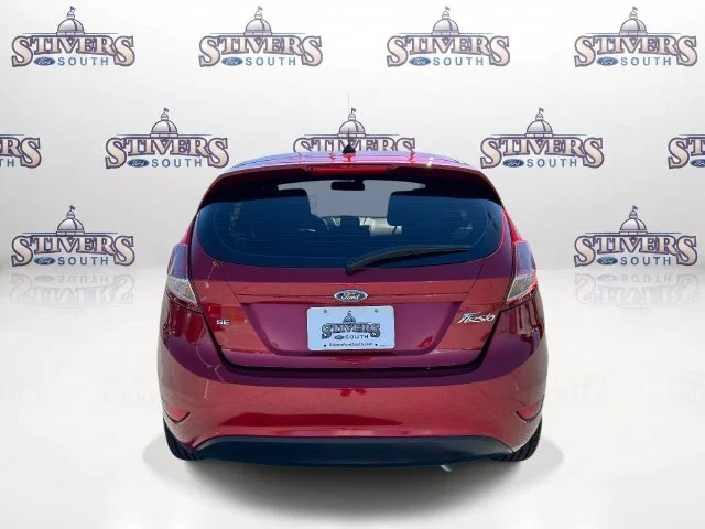 Used 2016 Red Ford SE image 2
