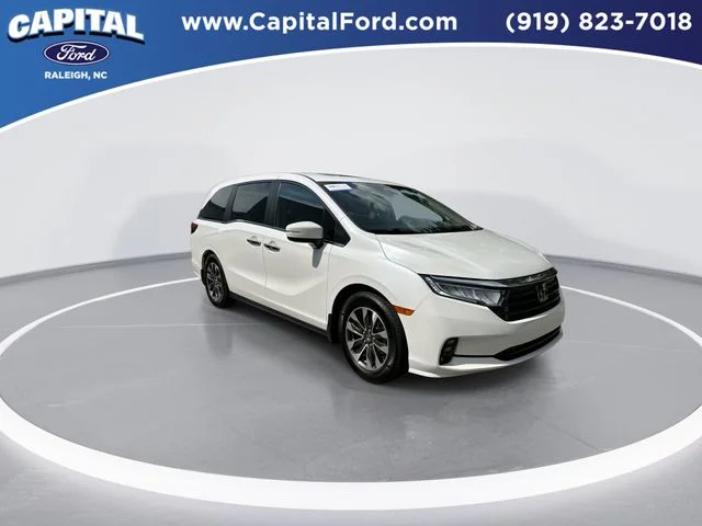 Used 2022  Honda EX-L image 2