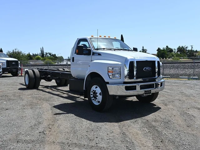 2027 Ford F-650SD Base