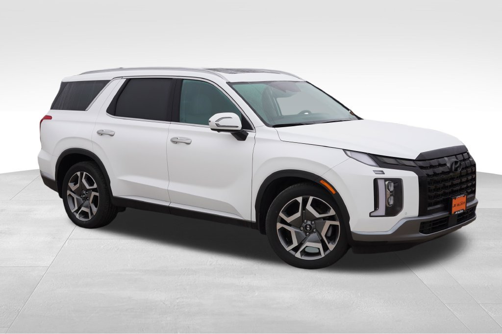 Used 2025 White Hyundai SEL Premium image 2