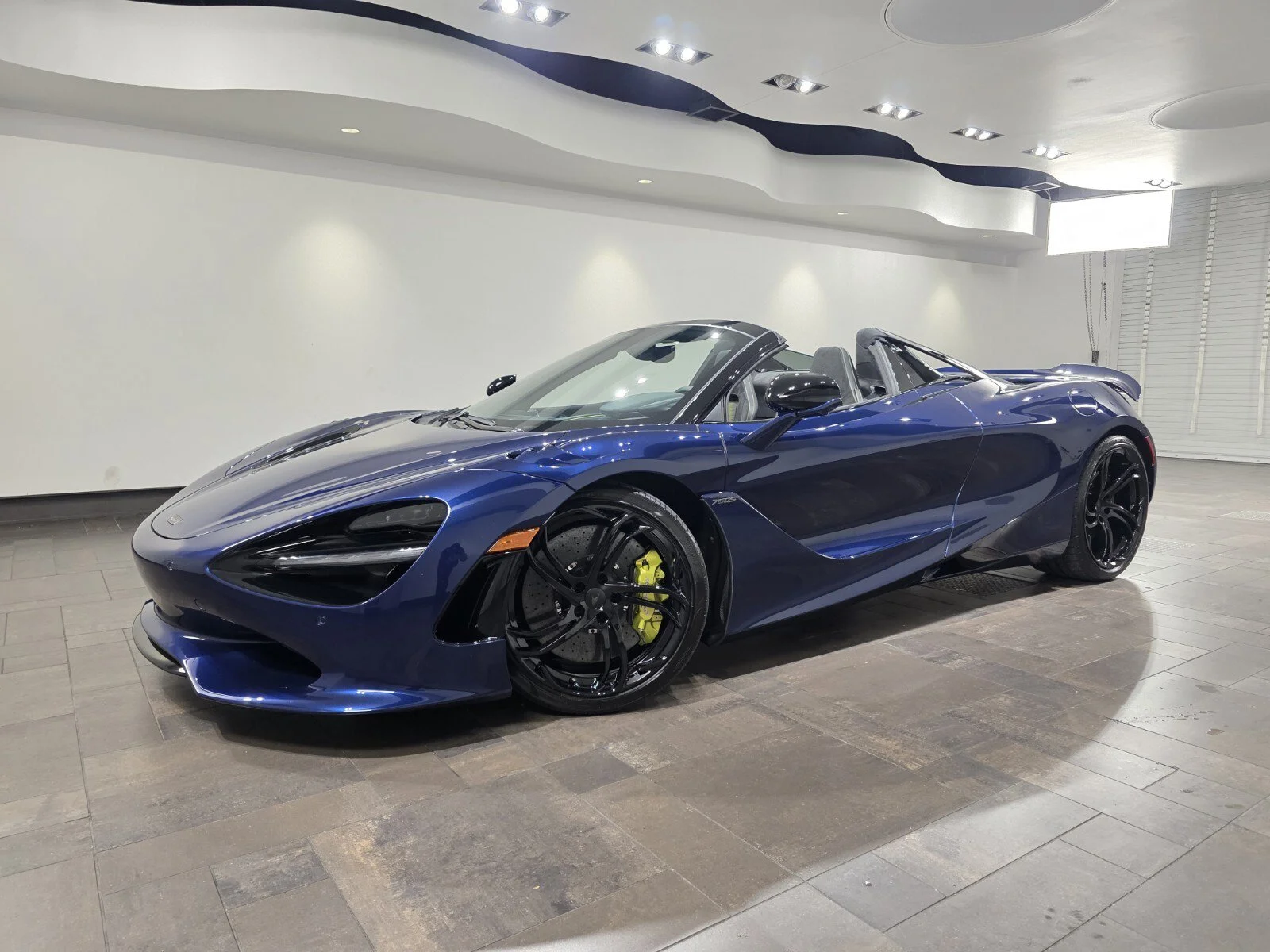 New 2027 Namaka Blue McLaren Spider image 1