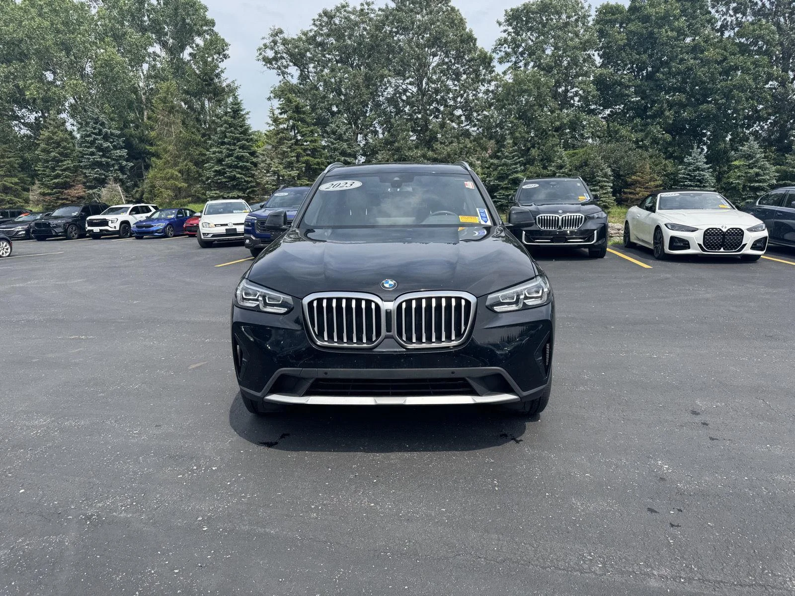 Used 2023 Jet Black BMW xDrive30i image 9