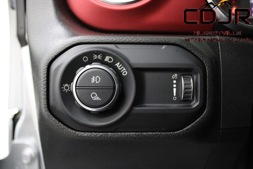 Used 2023 Silver Jeep Rubicon image 42
