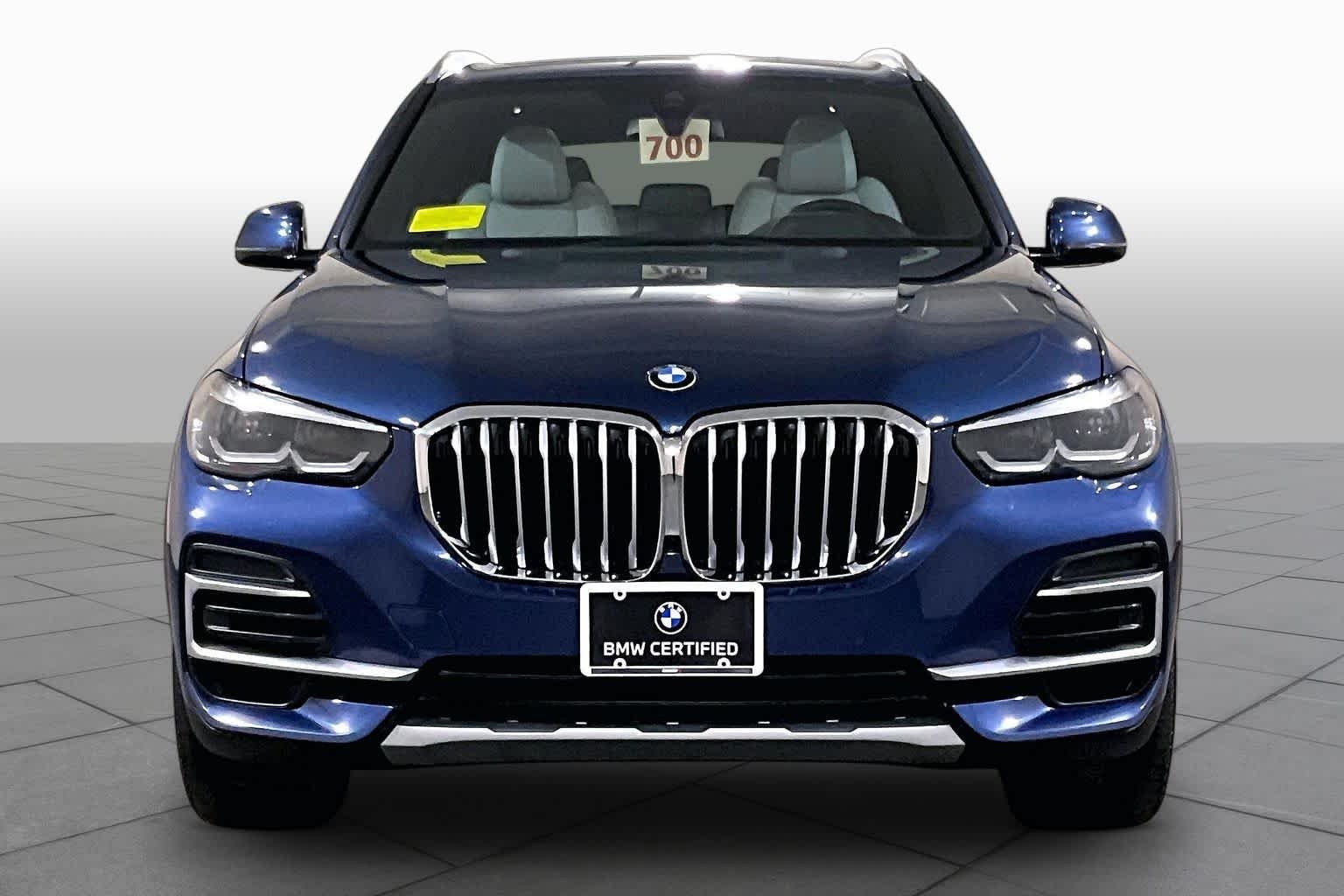 Certified Used 2023 Phytonic Blue Metallic BMW xDrive40i image 3