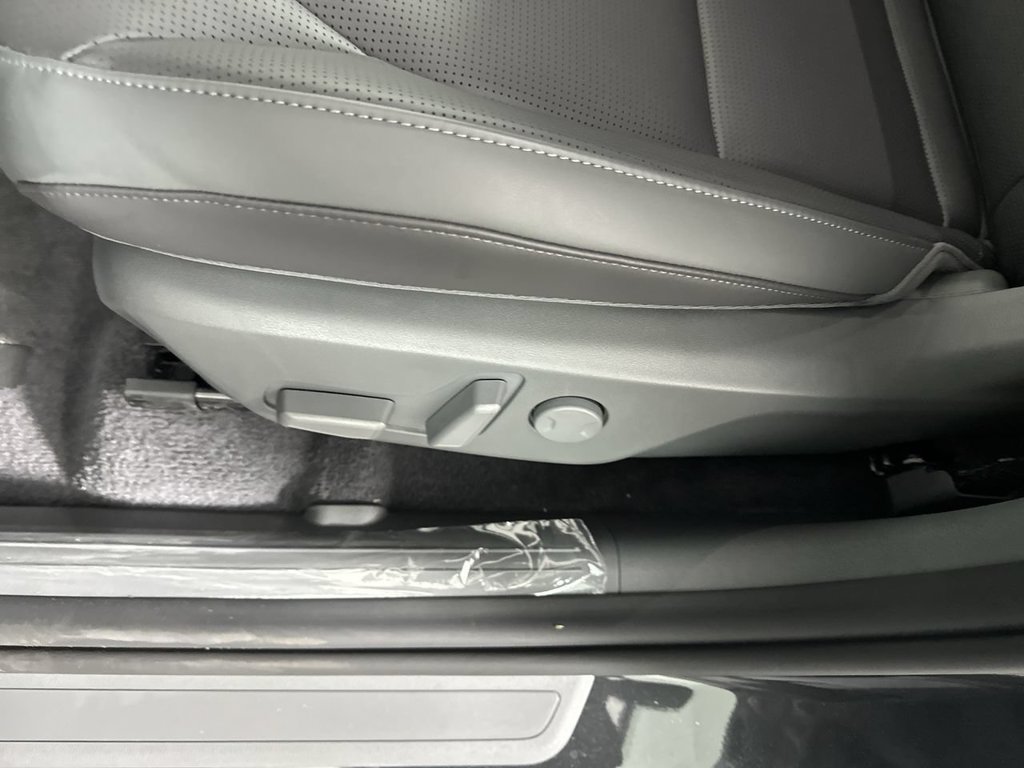 New 2027 Interstellar Gray Kia Land image 4