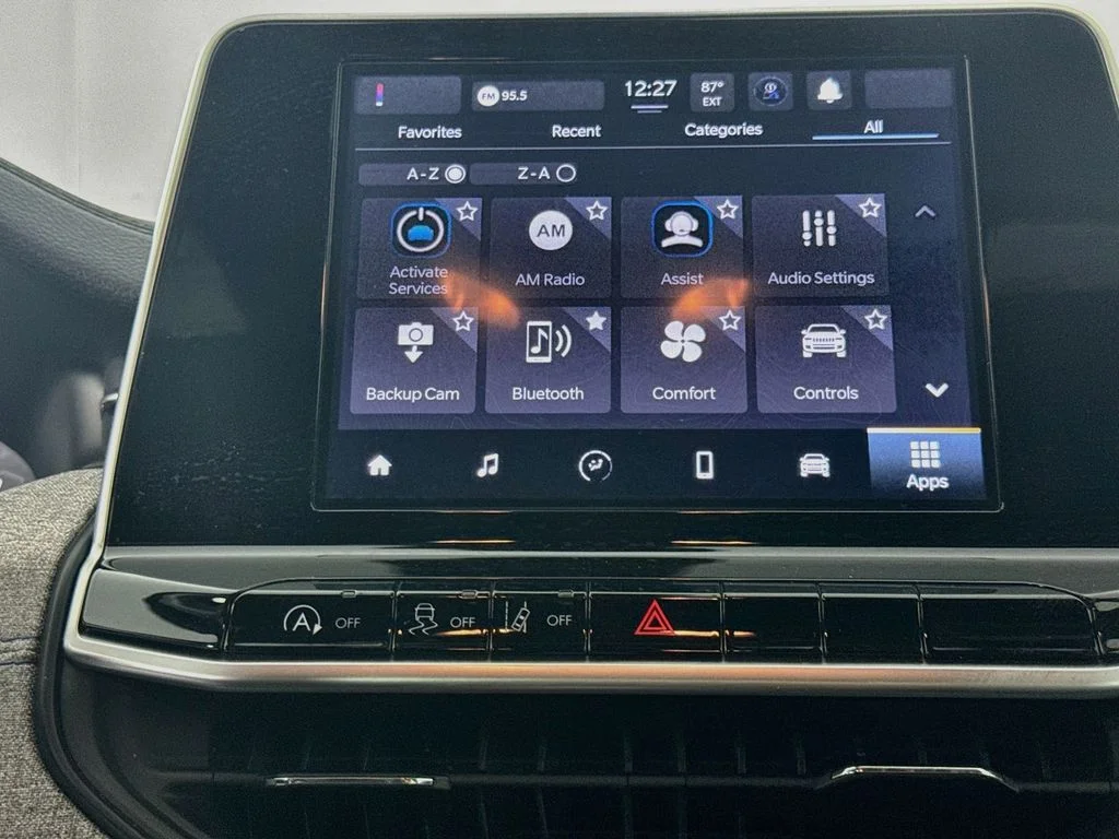 Used 2025 Blue Jeep Latitude image 17