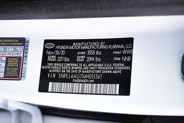 Used 2021 Gray Hyundai SE image 29