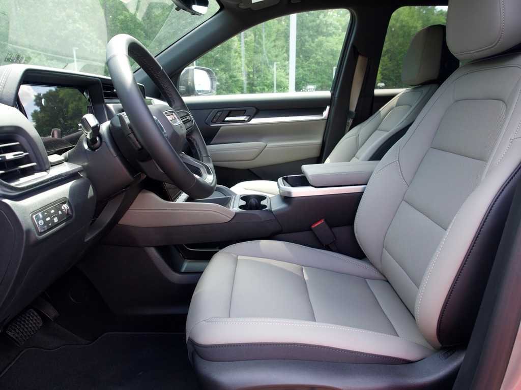 New 2026 Sterling Metallic GMC Elevation image 10