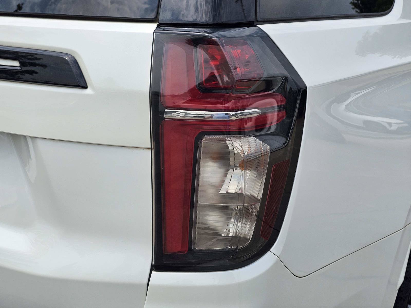 Used 2023 Iridescent Pearl Tricoat Chevrolet Z71 image 9