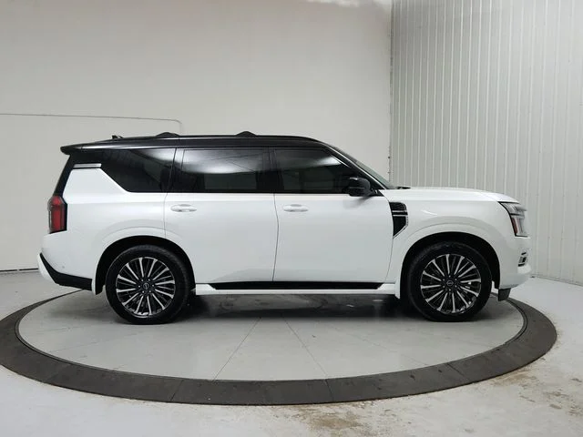 Used 2025 White Nissan Platinum Reserve image 8