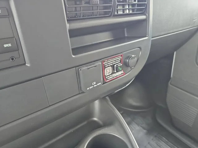 New 2026 Summit White GMC Work Van image 24