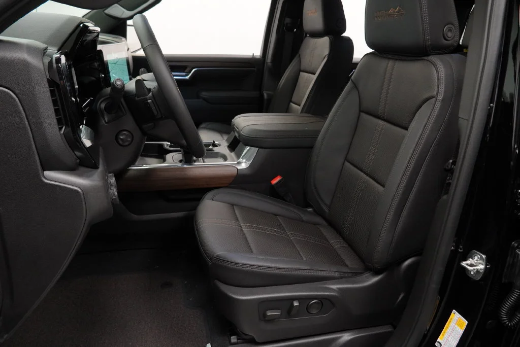 New 2026 Black Chevrolet High Country image 7