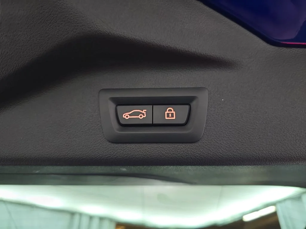 Used 2023 Marina Bay Blue Metallic BMW M60i image 13