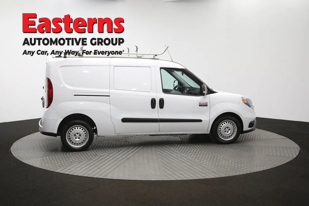 Used 2022 White Ram Base image 41