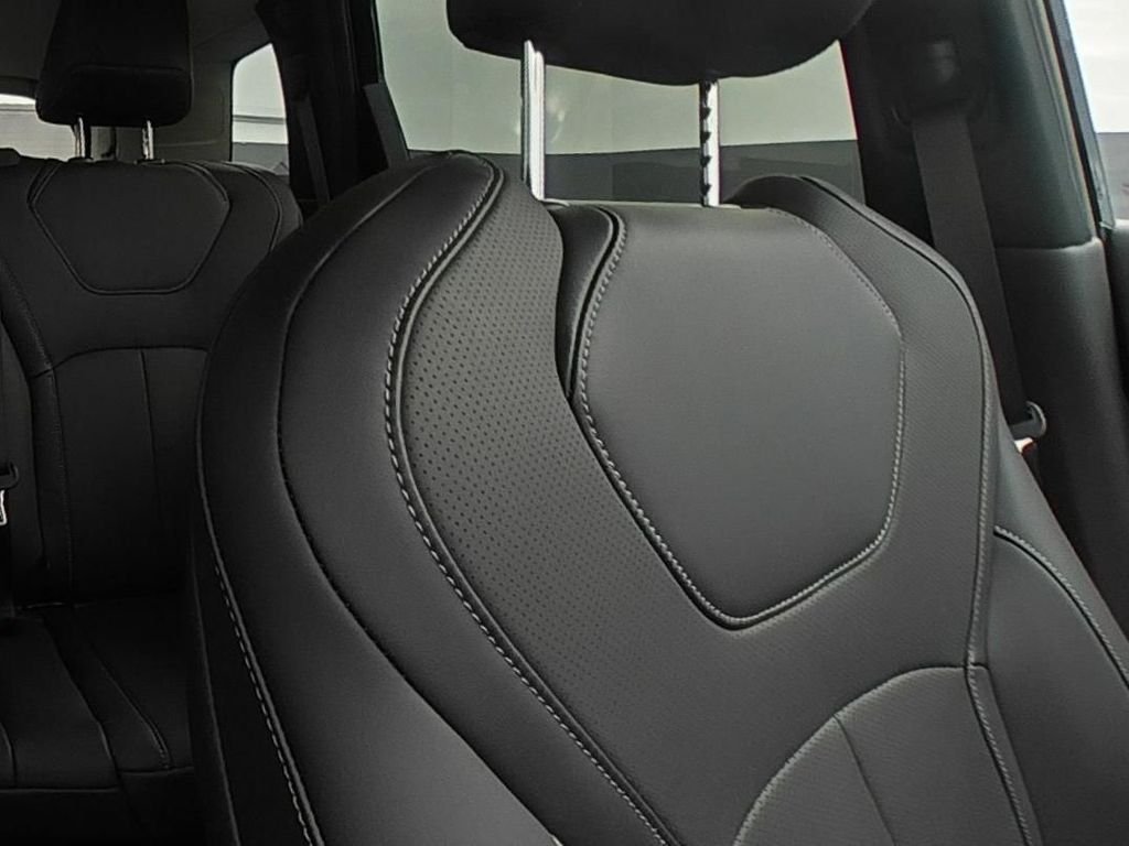 New 2027 BLACK OBSIDIAN INFINITI Pure AWD image 24