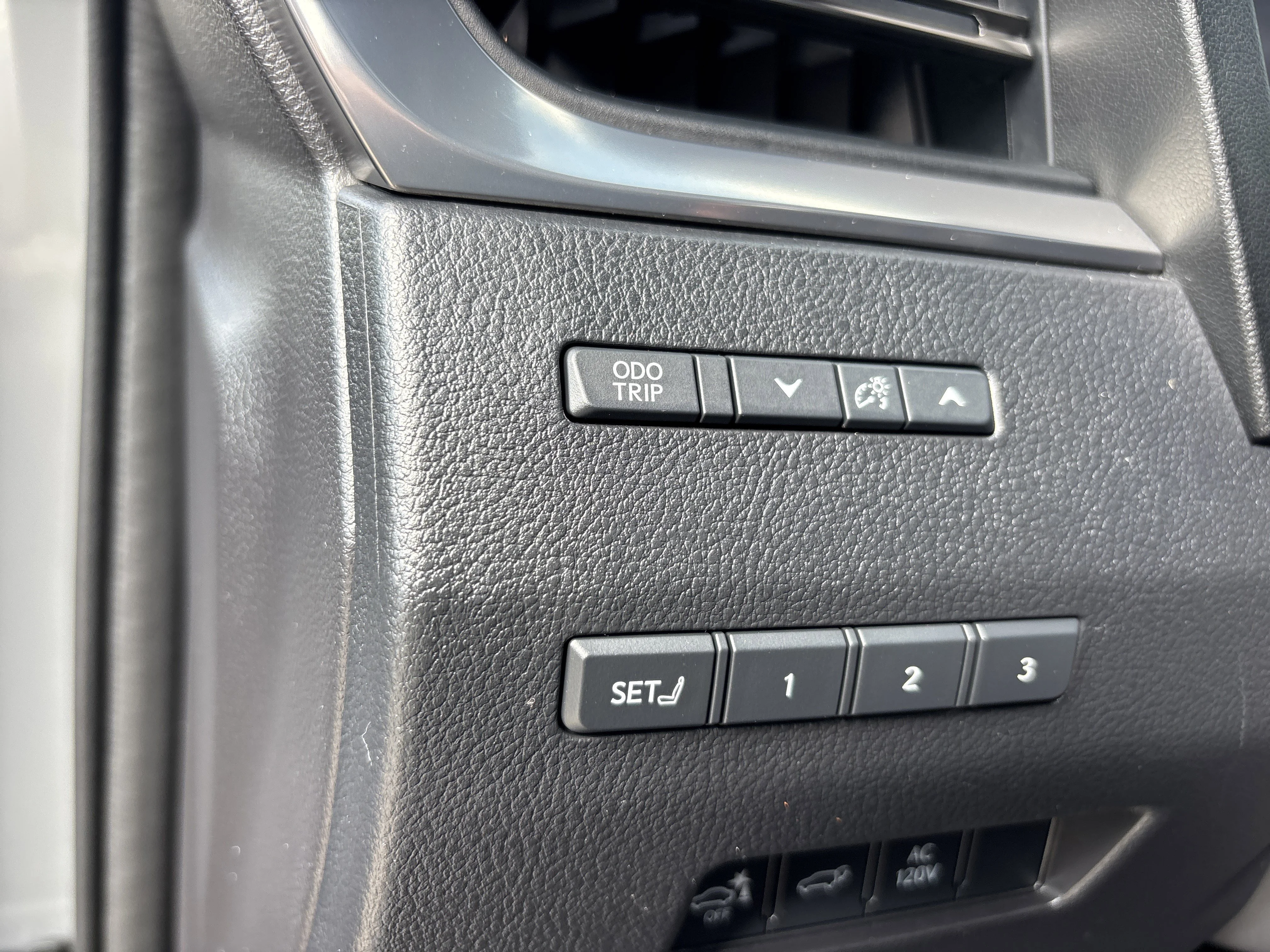 Used 2024 Incognito Lexus GX 550 Overtrail+ 4WD image 25