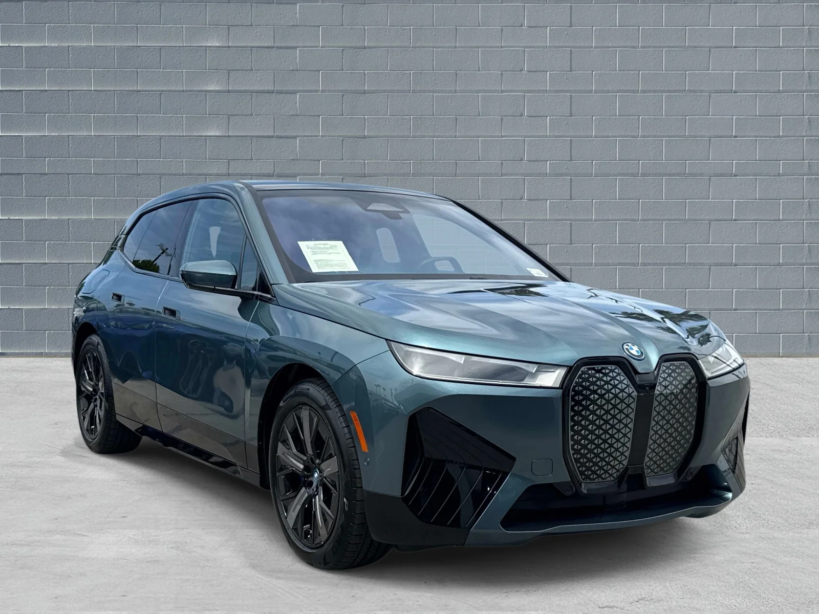 2023 BMW iX xDrive50's photo