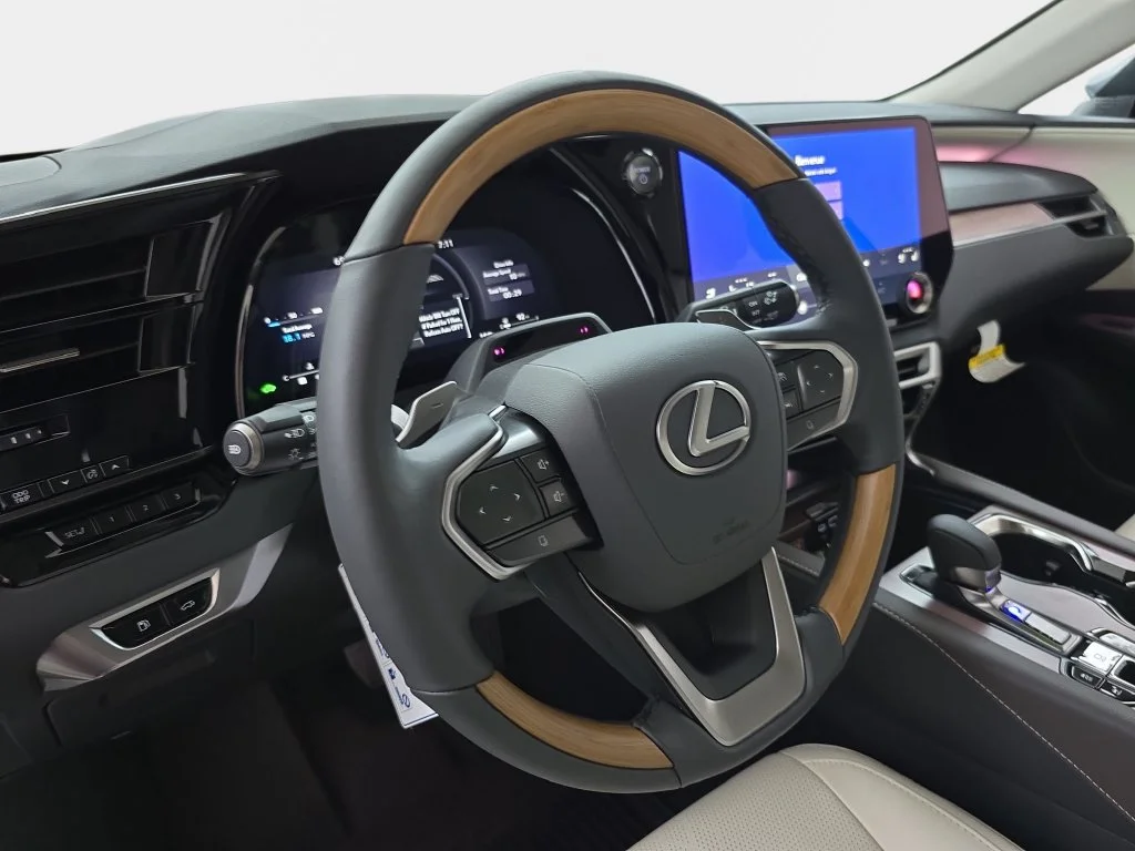 New 2026 Iridium Lexus PREMIUM PLUS image 16