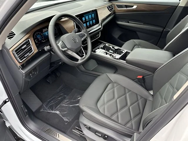 2026 Volkswagen Atlas SE w/Tech - Photo 11