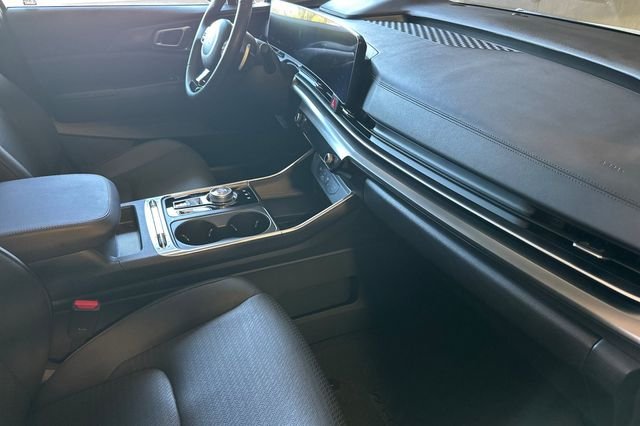 Used 2026 White Kia SX Prestige image 15