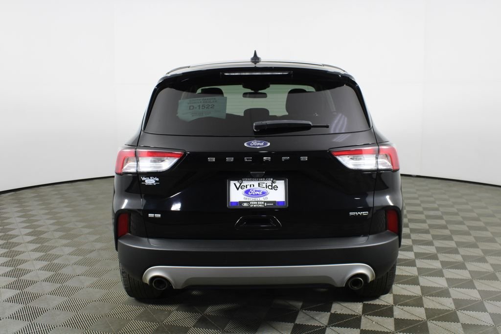 Used 2022 Black Ford SE image 6
