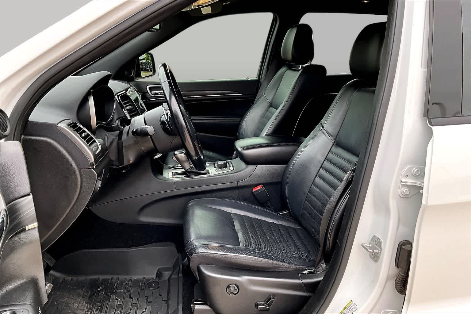 Used 2020 Bright White Clearcoat Jeep Limited X image 9