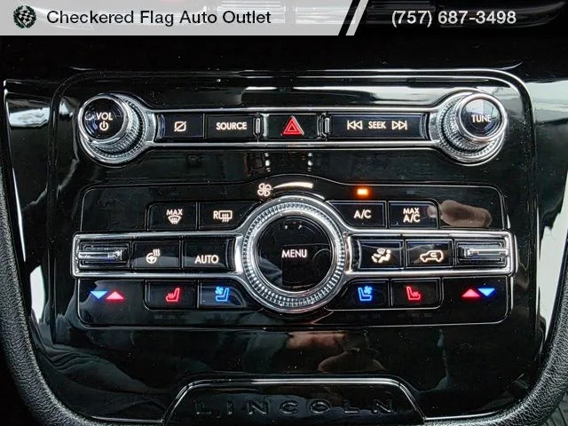 Used 2022 Black Metallic Lincoln Standard image 32