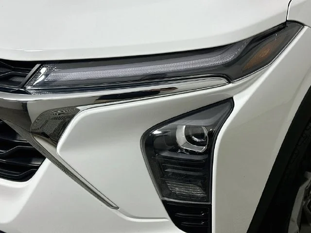 Certified Used 2025 White Chevrolet LT image 22