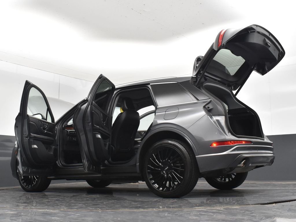 Used 2022 Gray Lincoln Reserve image 37