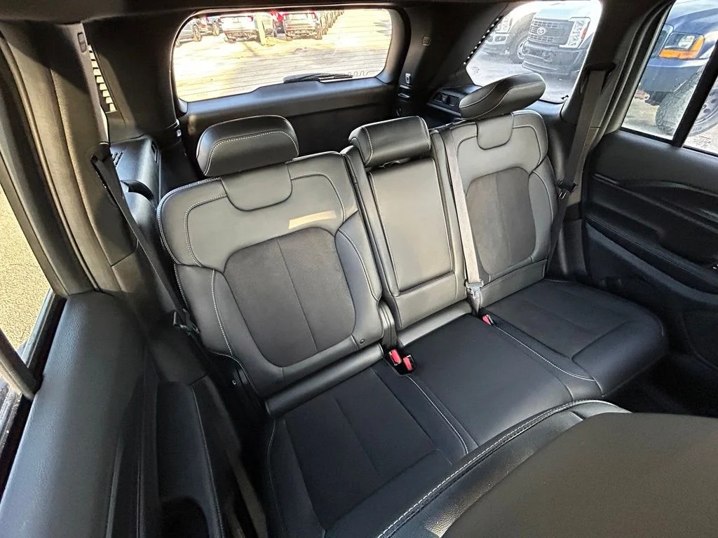 Certified Used 2024 Diamond Black Jeep Altitude image 28