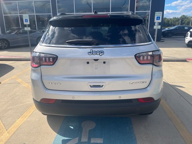 Used 2024 Silver Jeep Limited image 3