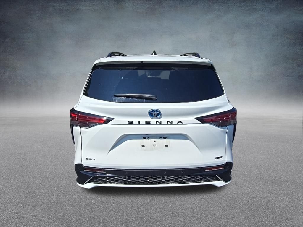 Used 2025 Ice Toyota XSE image 8