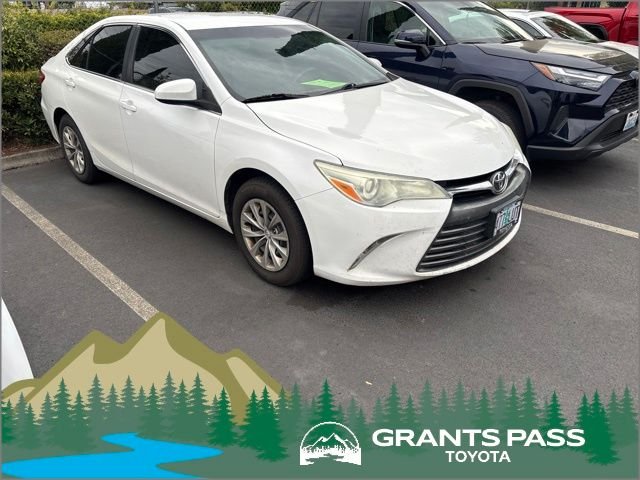 Used 2016 White Toyota LE image 1