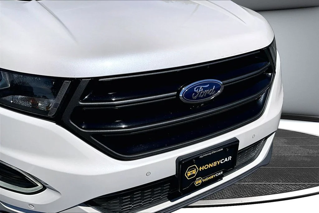 Used 2016 White Ford Sport image 33