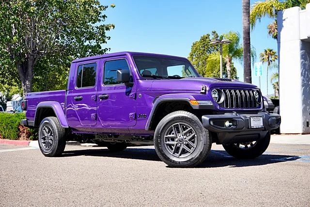 New 2026 Reign Jeep Sport S image 1