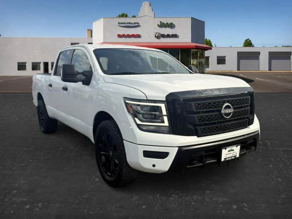 2023 Nissan Titan
