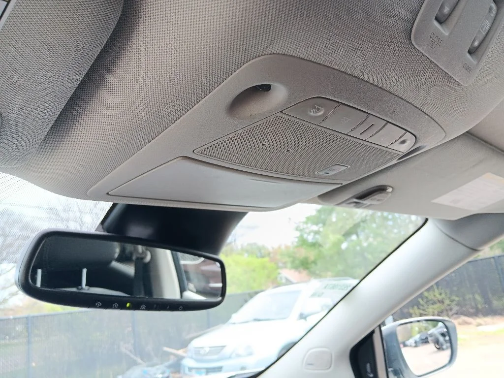Used 2020 Pearl White Tricoat Nissan Platinum image 27