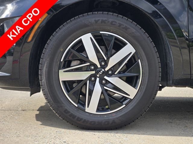 Used 2023 Black Kia EX image 11