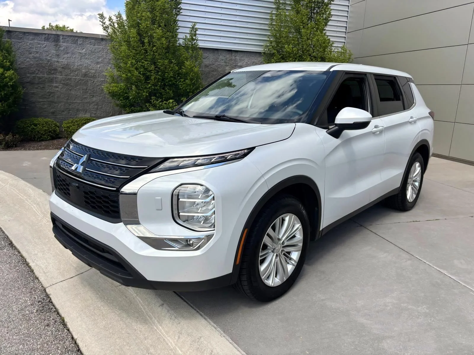 2023 Mitsubishi Outlander