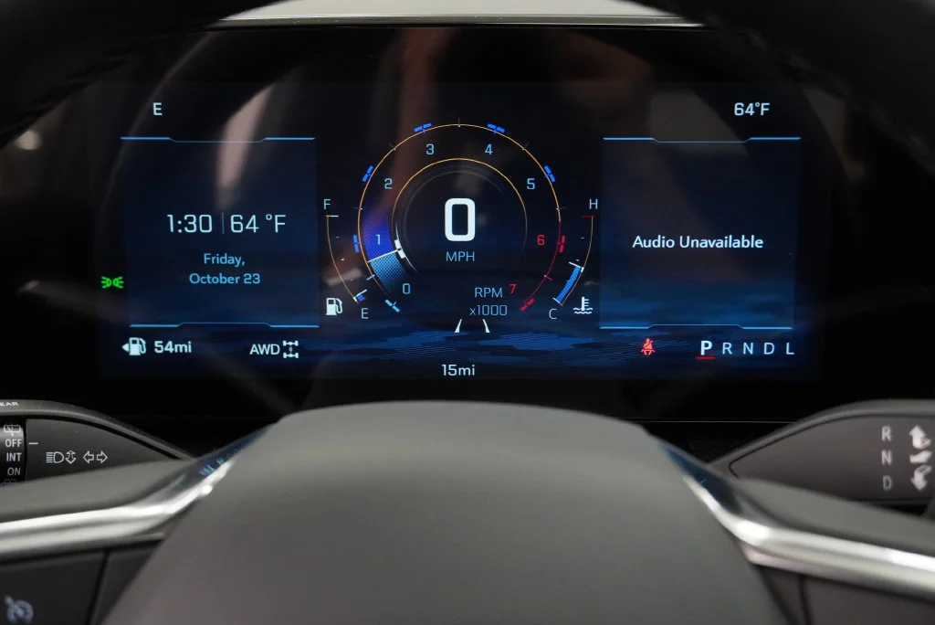 New 2027 Summit White Chevrolet LT image 23