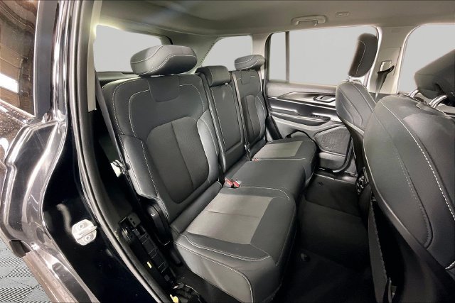 Used 2023 Black Jeep Laredo image 22