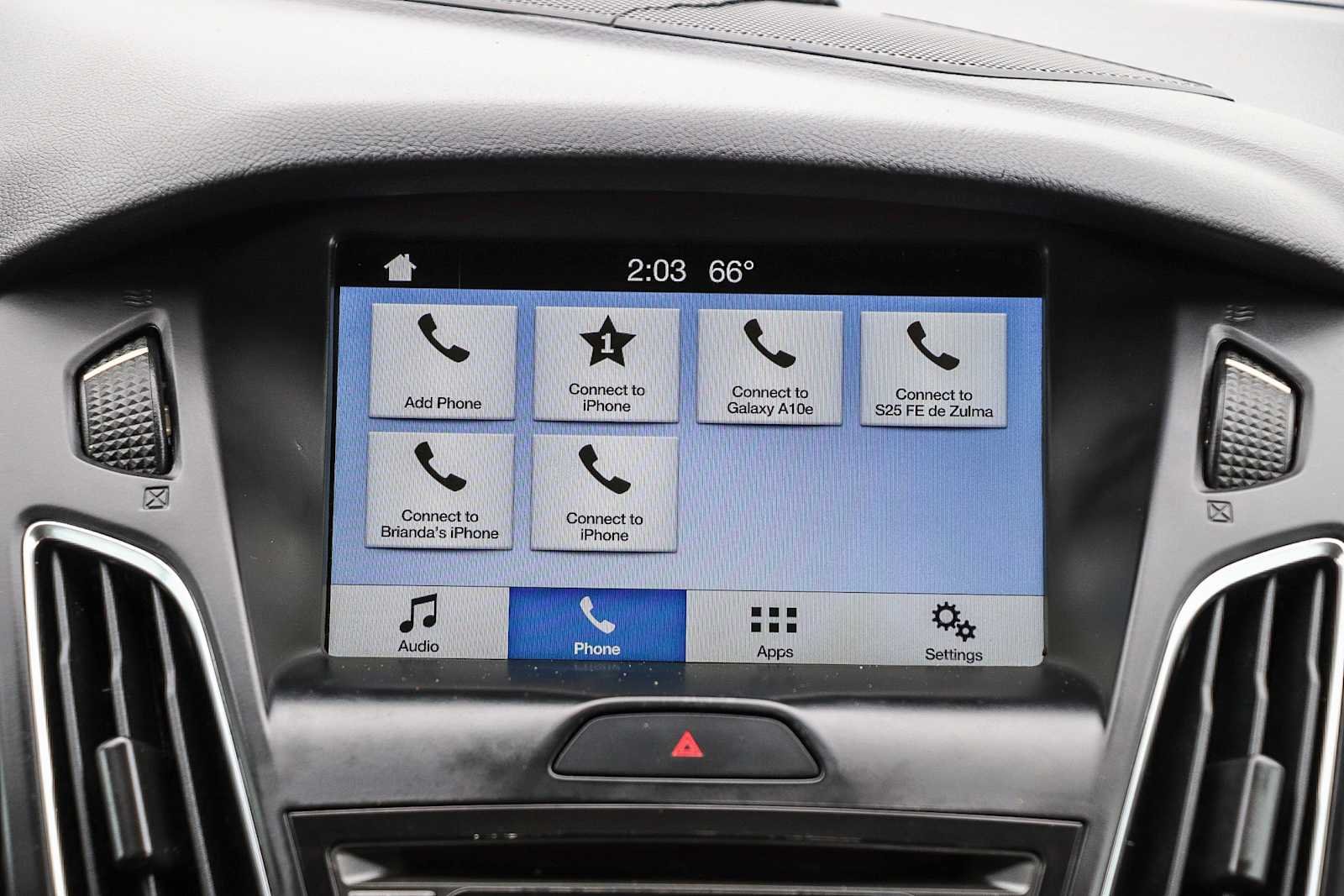 Used 2018 Magnetic Metallic Ford SEL image 11