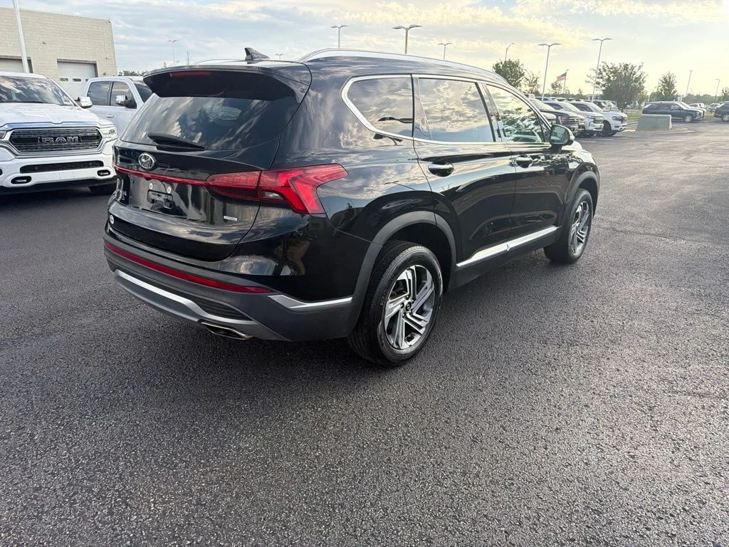 Used 2023 Black Hyundai SEL image 7