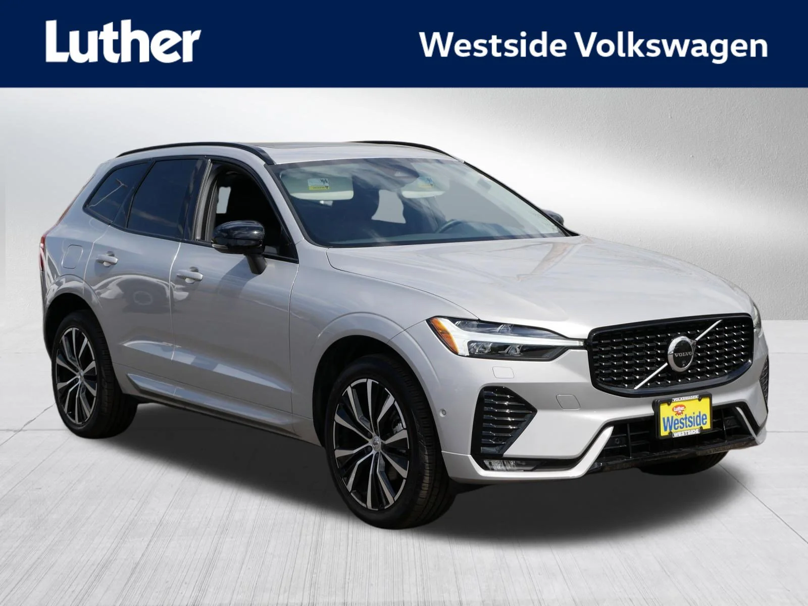 2025 Volvo XC60 B5 Plus Dark AWD's photo