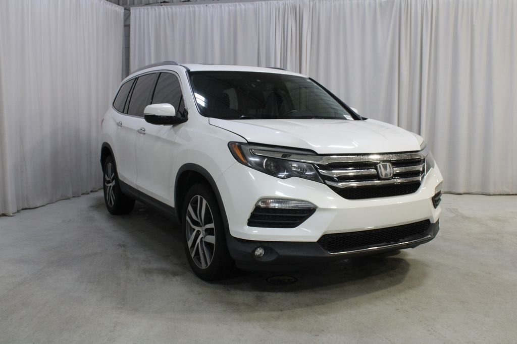 Used 2016 White Honda Elite image 40