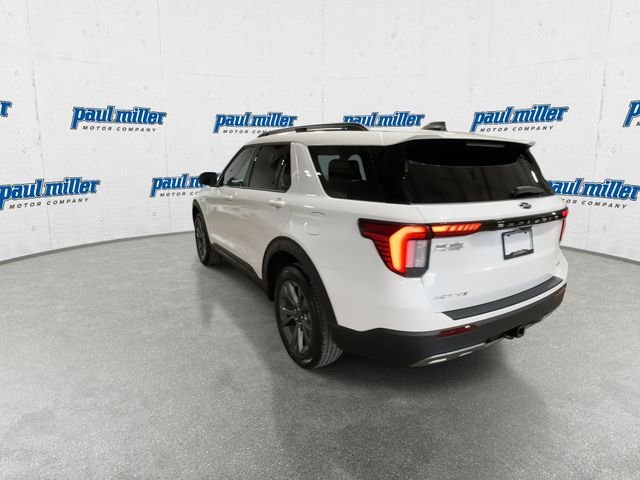 New 2026 Star White Metallic Tri-Coat Ford Active image 8