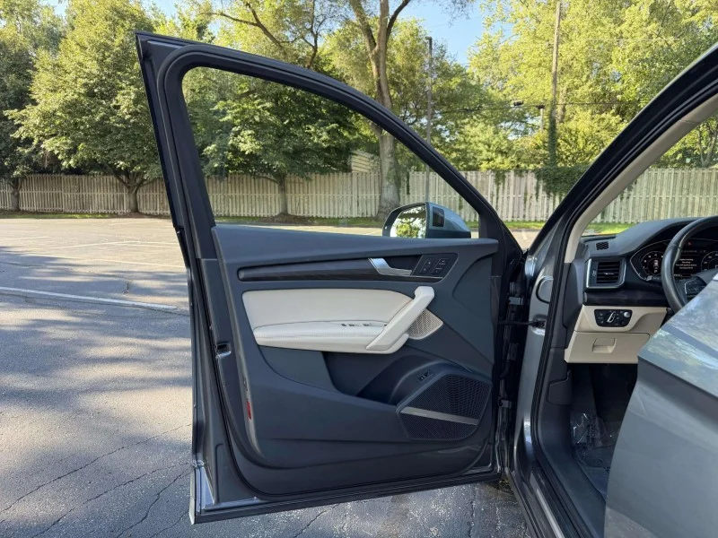 Used 2018 Monsoon Gray Metallic Audi Prestige image 18