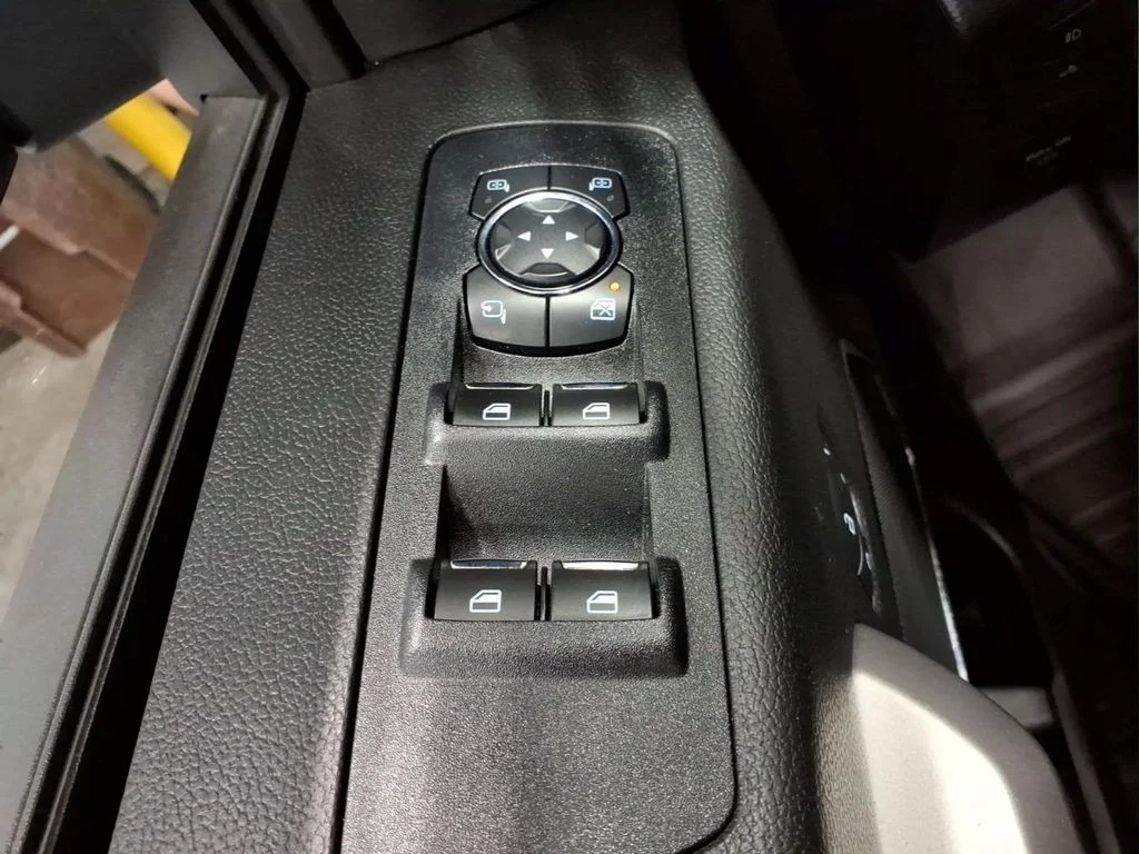 Certified Used 2019 Gray Metallic Ford Lariat image 16